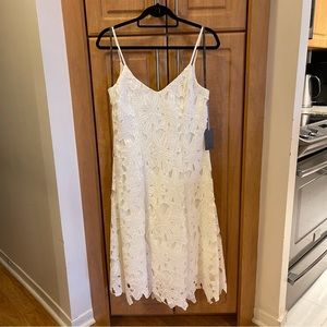 Vera Wang V-Neck Lace Midi Dress